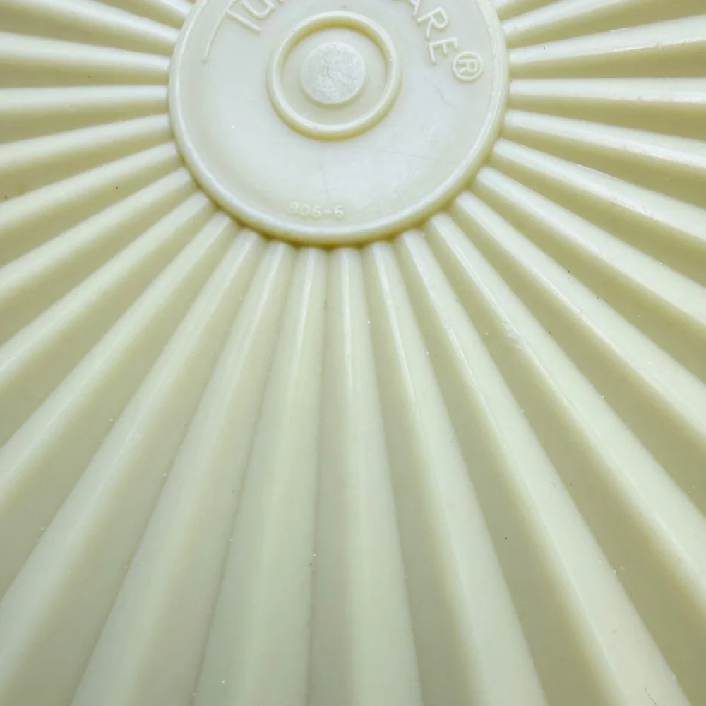 Vintage Tupperware Yellow Sunburst Servalier Canister Large 805-1 with Lid 806-6